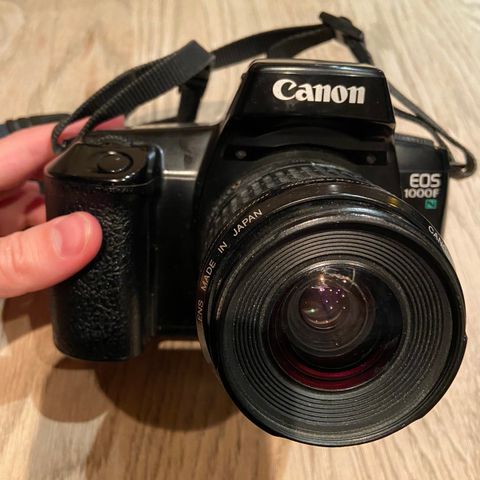 Canon EOS 1000F