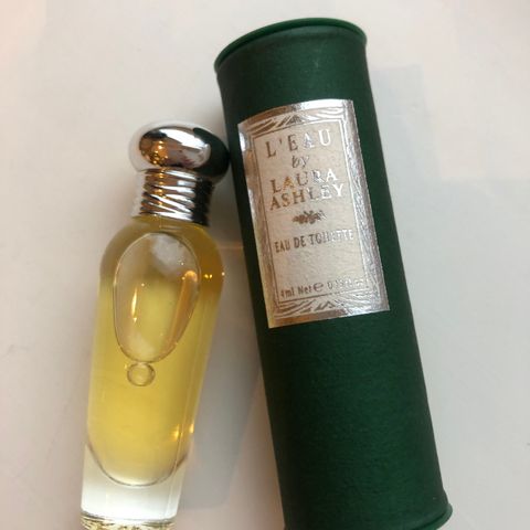 Laura Ashley.. L’EAU edt vintage miniatyr