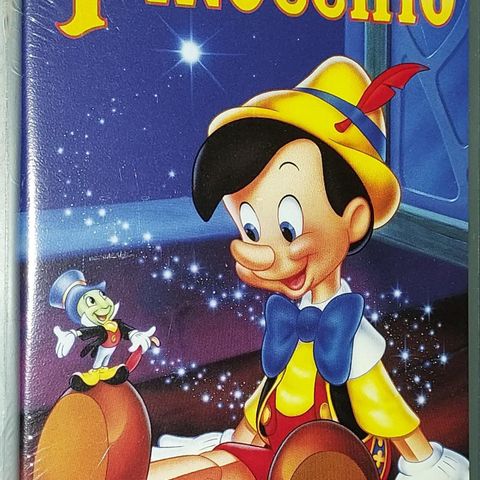 2 VHS SMALL BOX.WALT DISNEY PINOCCHIO.1 stk.UÅPNET.