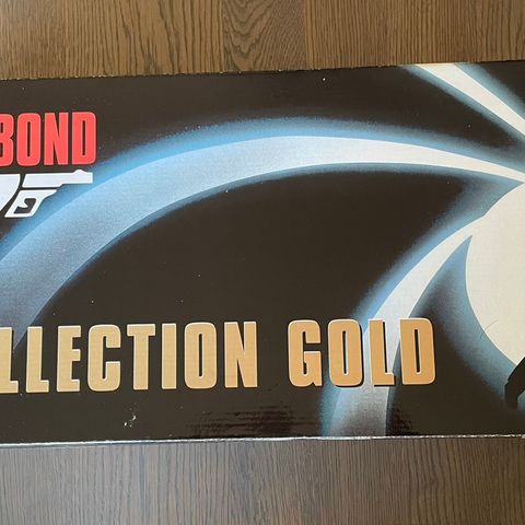 VHS Mega boks JAMES BOND 007 LA collection gold (17 filmer)