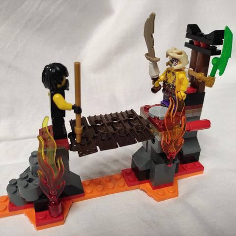 Lava Falls (70753) fra Lego Ninjago