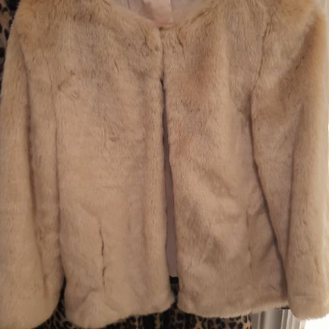 Pelsjakke fra Zara, faux fur