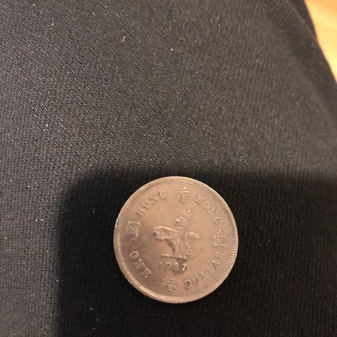 Hong Kong One Dollar fra 1987    kr 150,- inkl porto