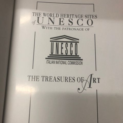  The World Heritage Sites of Unesco ; The Treasures of Art til salgs.