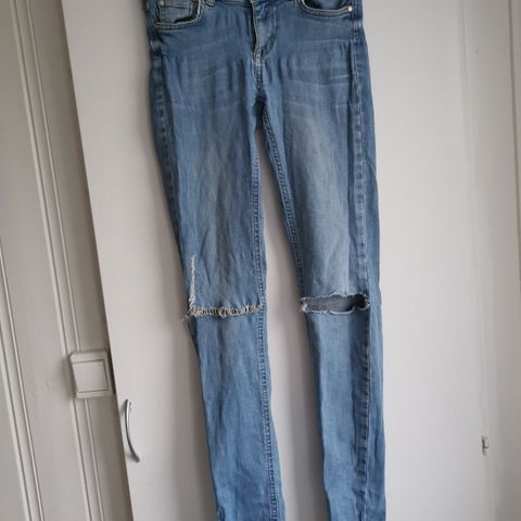 Skinny jeans fra Gina Tricot str34