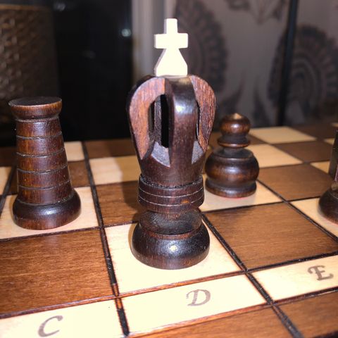 Sjakk og dam i tre