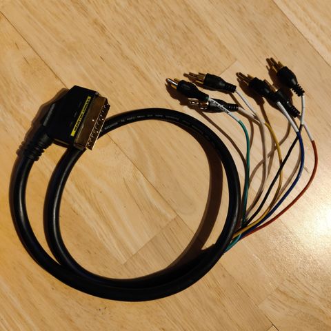 Monster cable - Scart til 6 RCA (Audio in/out - Video in/out)