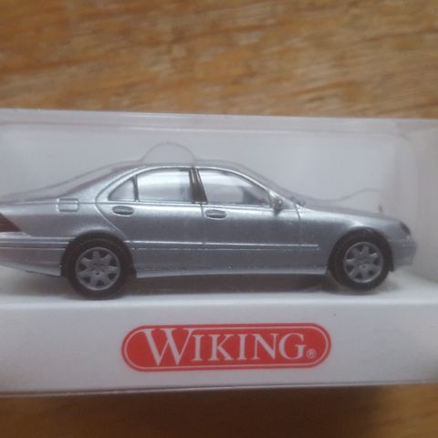 Wiking Mercedes S 500 W220 (skala 1:87)