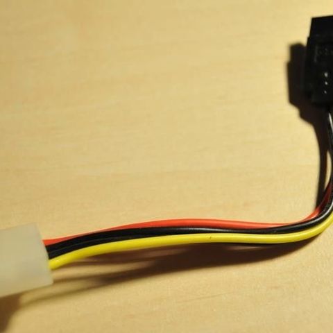 Molex-til-SATA