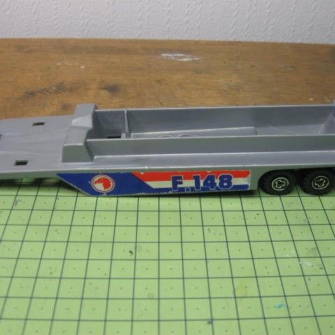 Semi henger - F148 - Majorette  1/60 - plast og metal. Se bilder!