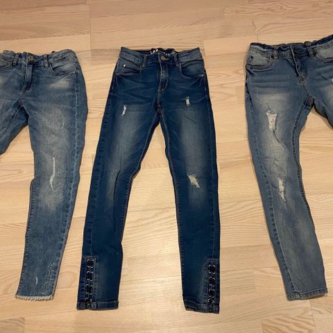 Bukser i str 152 og 158 selges for kr 70,- pr stk