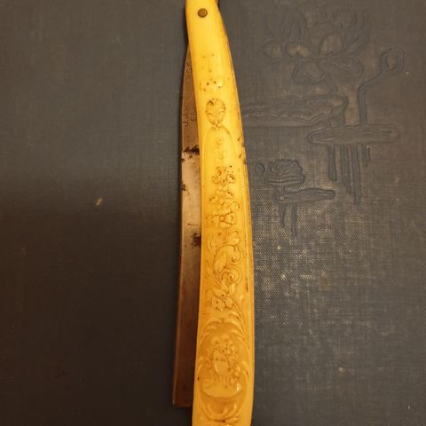 Antikk barberkniv.