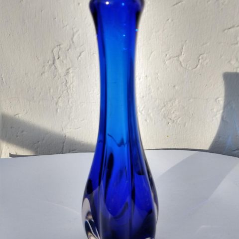 Magnor Glassverk .Magnor Blå vase.Vintage
