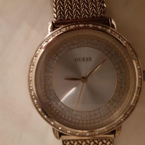 Klokke Guess