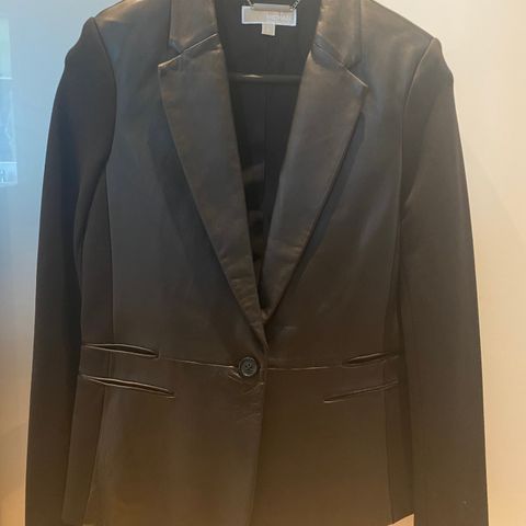 Svart Michael Kors skinn jakke/ blazer str.38