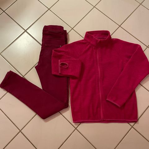 Str 8-10 år, Name-it, mørk rød stretch-bukse og fleece-jakke, selges