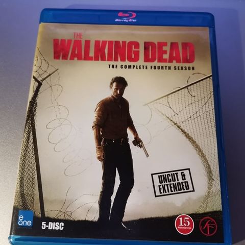 Walking dead sesong 4 på Blu-ray. består av 5 stk blu-rai plater.