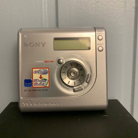 Sony MD Walkman MZ-NH700