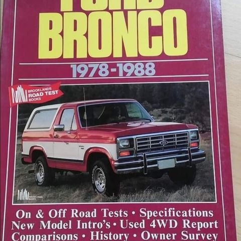 Ford Bronco bok.