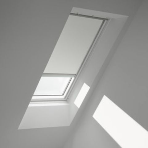 Velux kvit blendingsgardin