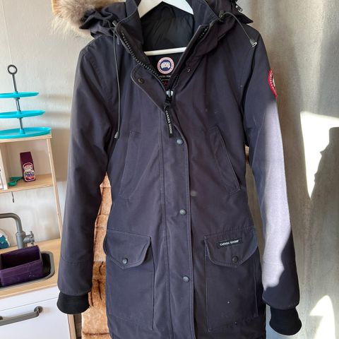 Canada Goose dunjakke/frak str. 34