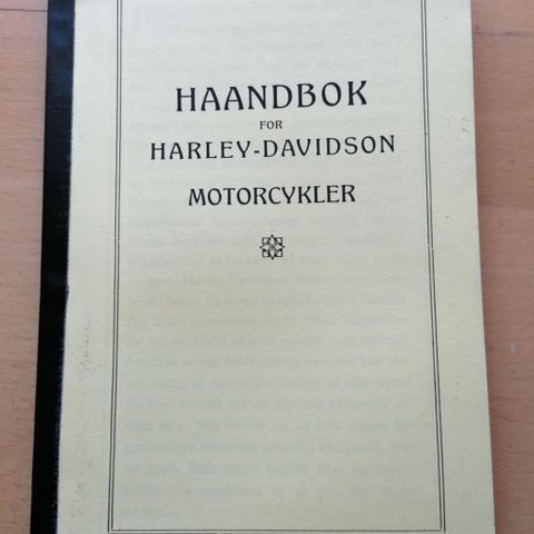 Harley Davidson instruksjonsbok.