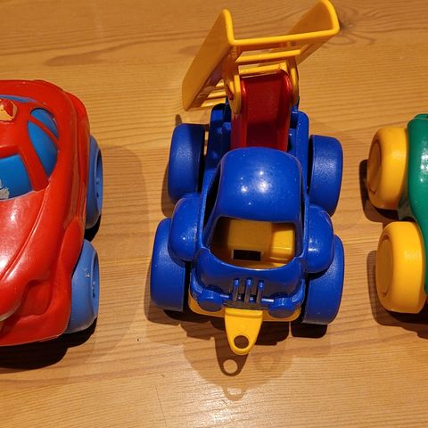 Lekebiler til baby