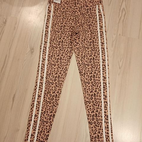 Helt ny leggings fra London str 140/ 146