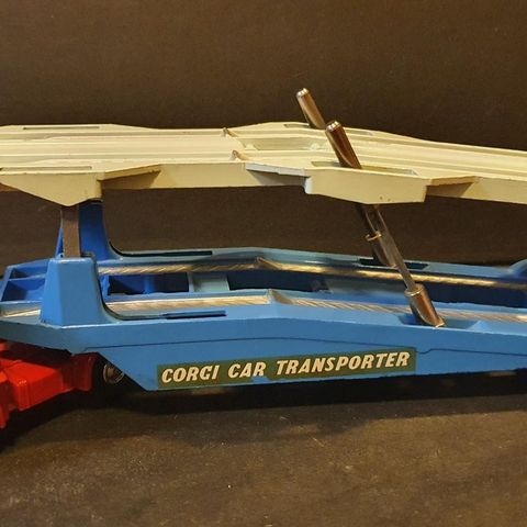 Corgi 1105 Bedford Car Transporter