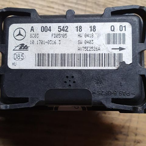 A 004 542 18 18 Q01 ESP YAW RATE SENSOR Mercedes