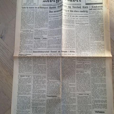 Morgenbladet 5. oktober 1942: NSUF førermøte GAUSDAL. Flott standard