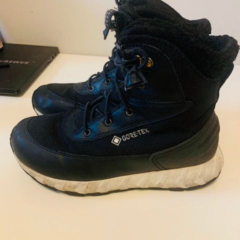 Goretex 35