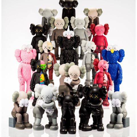 Kaws figurer ønskes kjøpt.