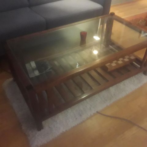 Fint klassisk stuebord , kjøpt på Italian house
