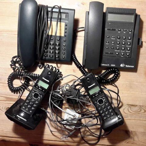 Telefoner, analoge. Tre stk. 200 kr. samlet
