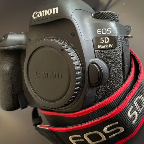 Canon EOS 5D mk IV | shuttercount 28700 |bytte med EOS R-serie mulig