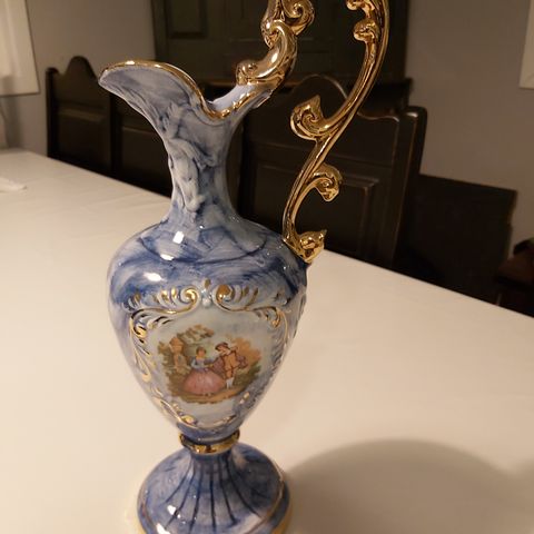 Nydelig italiensk mugge / vase