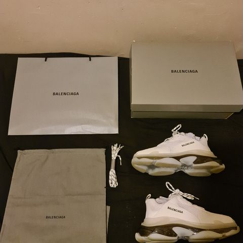 Balenciaga, Triple S, Sko, 44, Herre