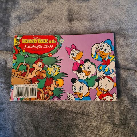 "Donald Ducks og Co Julehefte 2003". (tidligere utgitt i 1978).