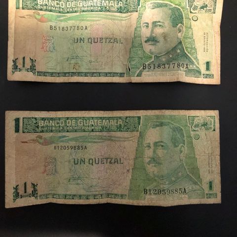 To gamle sedler fra Guatemale  (222. O)