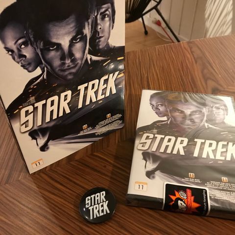 Star Trek 2009 ny DVD + promo badge