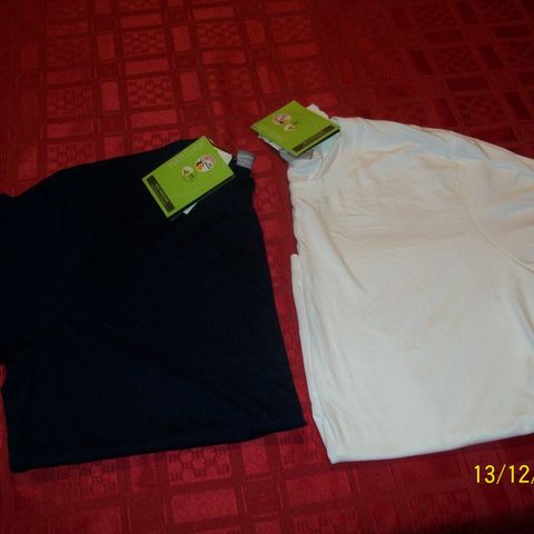 2 stk, nye T-Shirts, Merke SWITCHER, 100% bio cotton