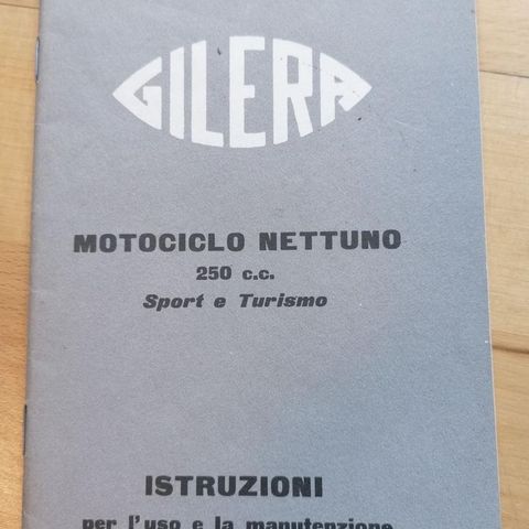 Gilera instruksjonsbok.