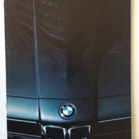 1986 BMW's bilprogram-brosjyre.