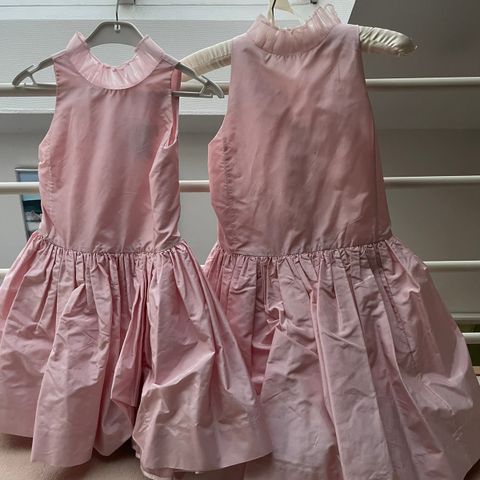 Ralph Lauren 4 og 6 år rosa Silkekjoler med sløyfe/ brudepikekjoler