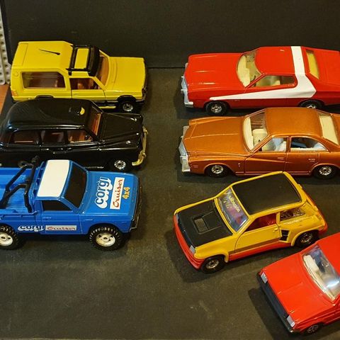 Corgi modeller Ford, Buick,  Mazda, Renault...