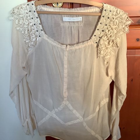 unik bluse. Nyprisen 1 100