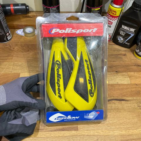 Polisport hand protector