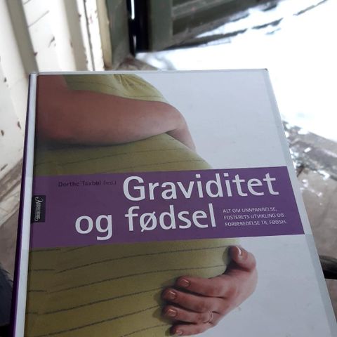 Bok graviditet og fødsel Aschehoug