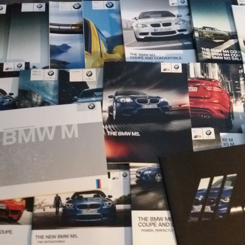 BMW M brosjyrer selges.